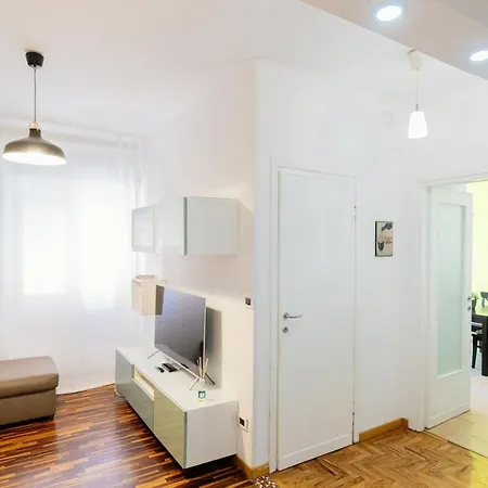 Casa Kalimera Moderna Attrezzata E Vicino Metro Roma
